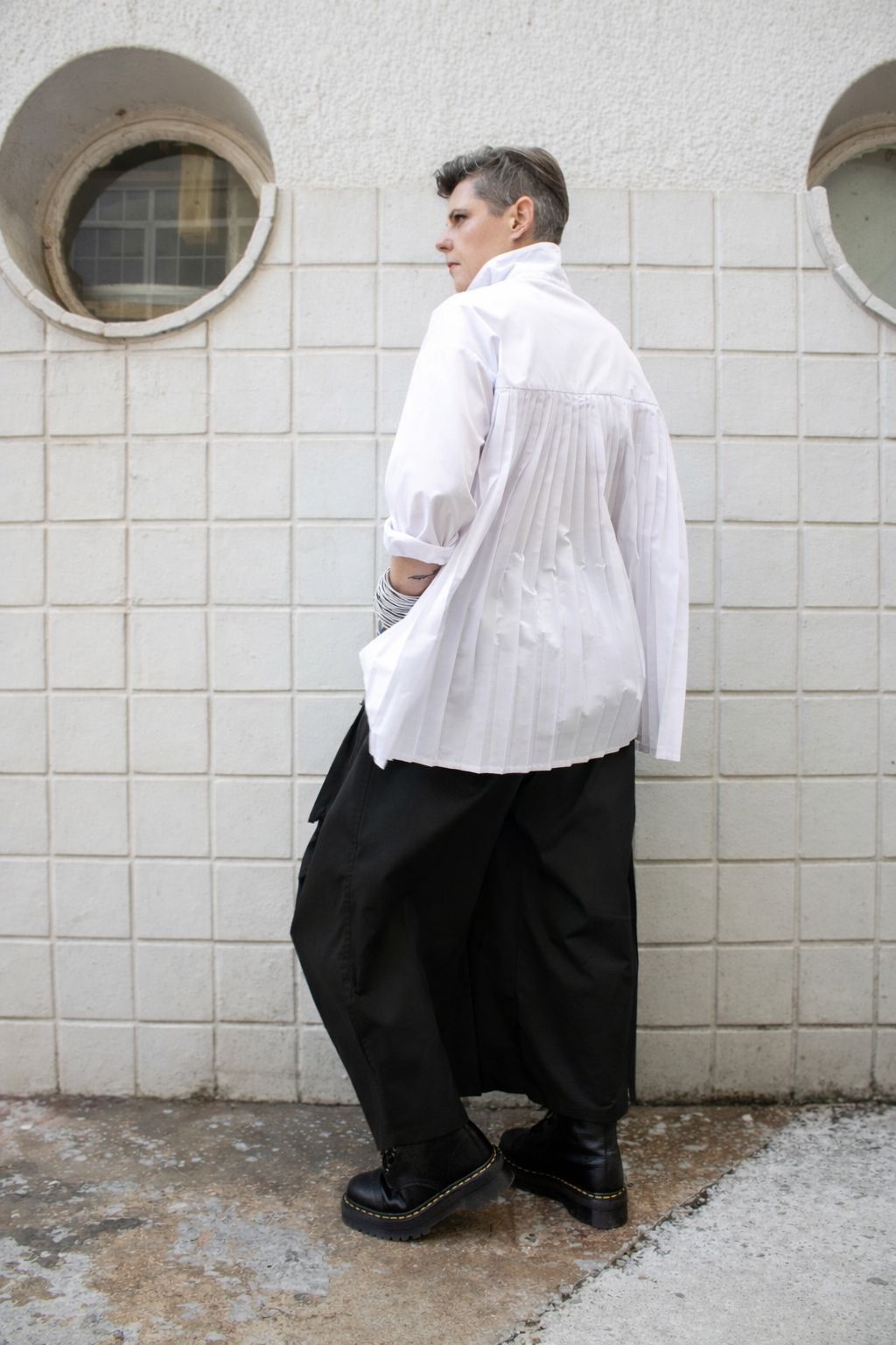 Hendrik Willem Barrel Cargo Pant in black – Cotton Twill