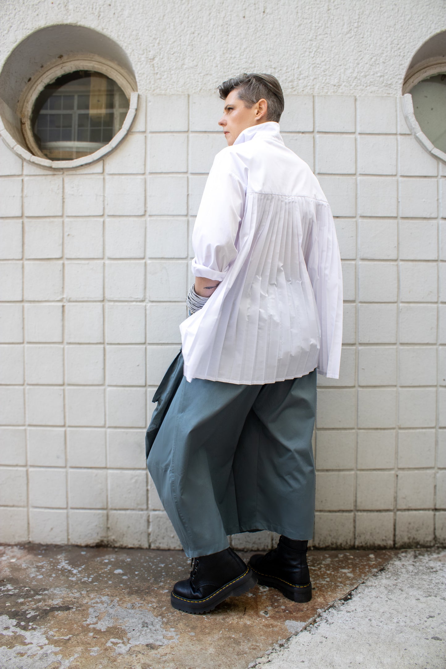 Hendrik Willem Barrel Cargo Pant in blue – Cotton Twill